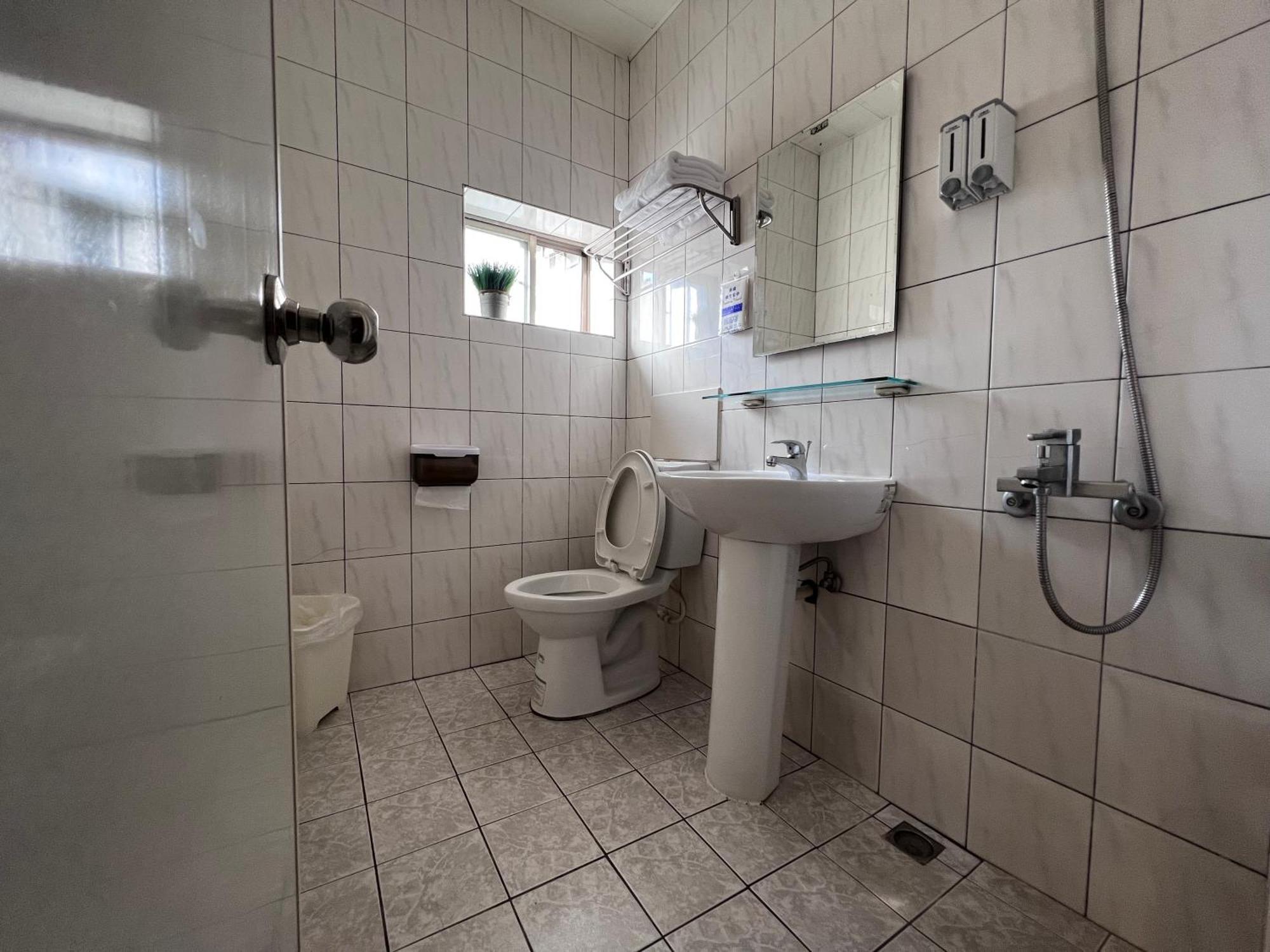 微趣 Wechill Hotel Đài Nam Ngoại thất bức ảnh