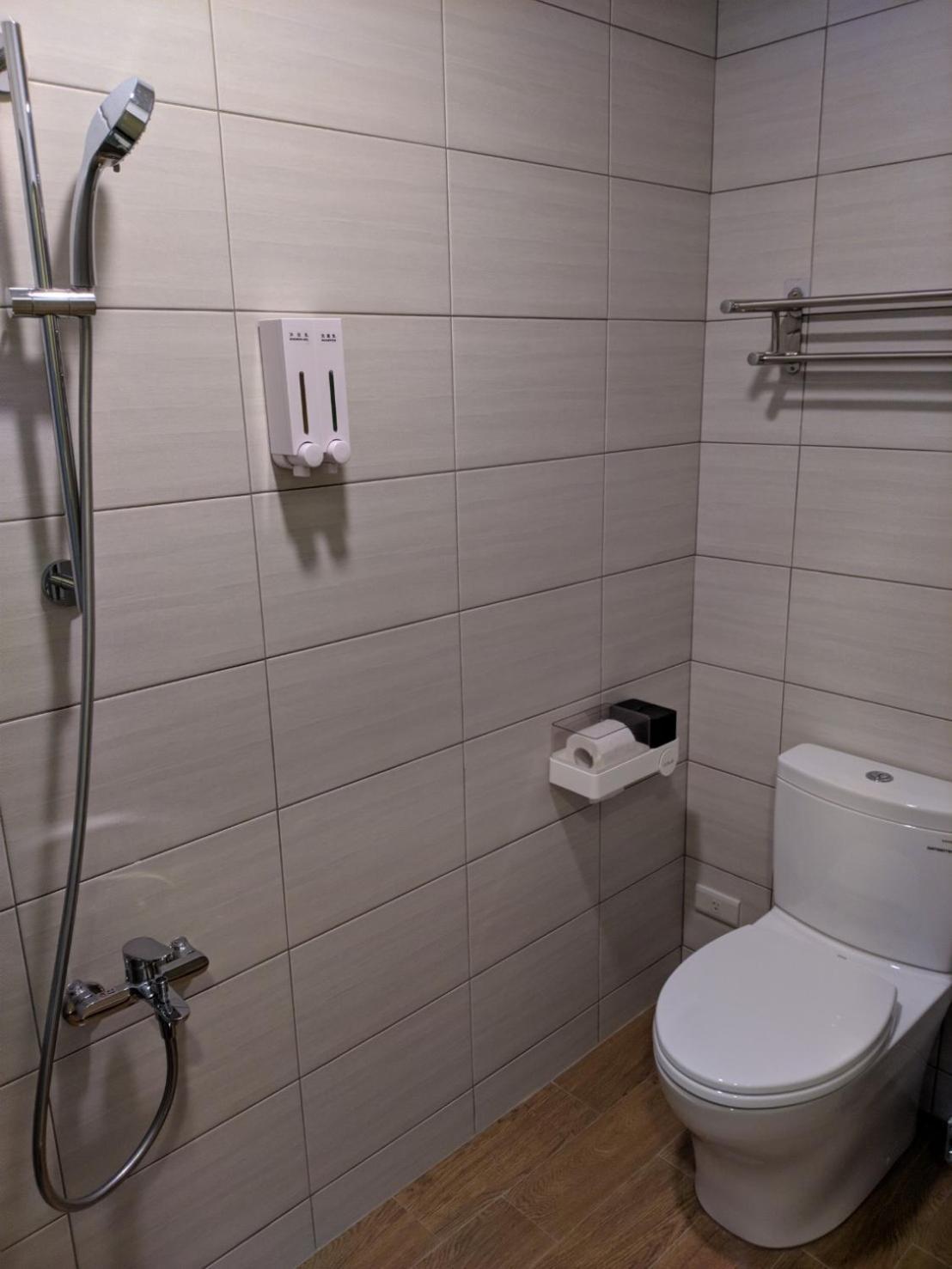 微趣 Wechill Hotel Đài Nam Ngoại thất bức ảnh